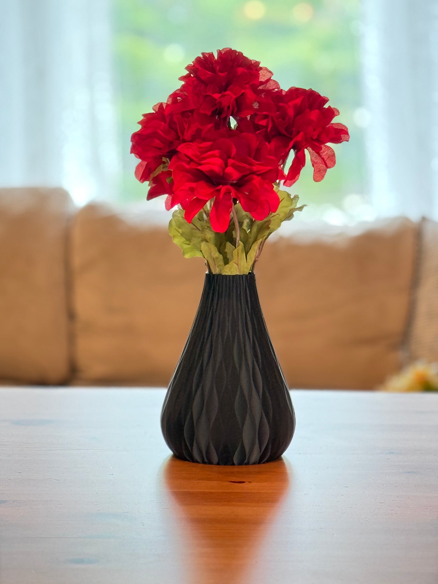 Higo Vase