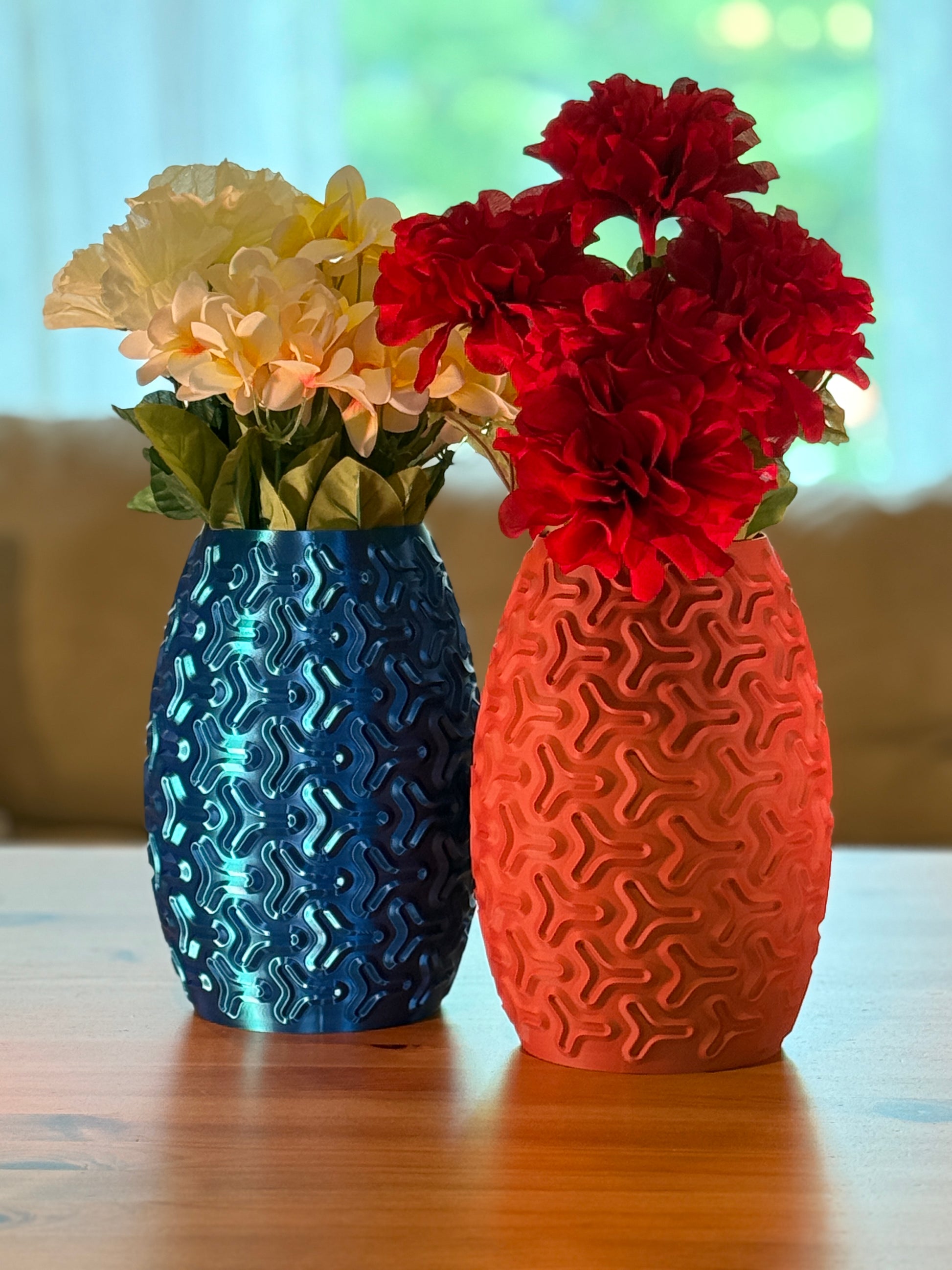 Close-up of the geometric details on the Tryfoil decorative flower vase.