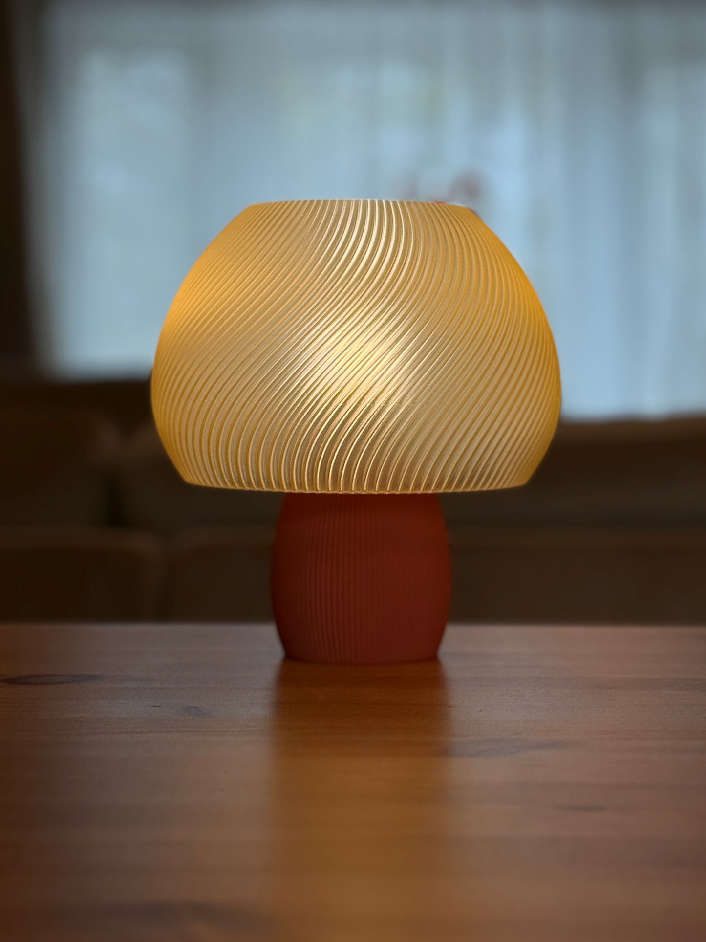 Rippled Mushroom Lamp