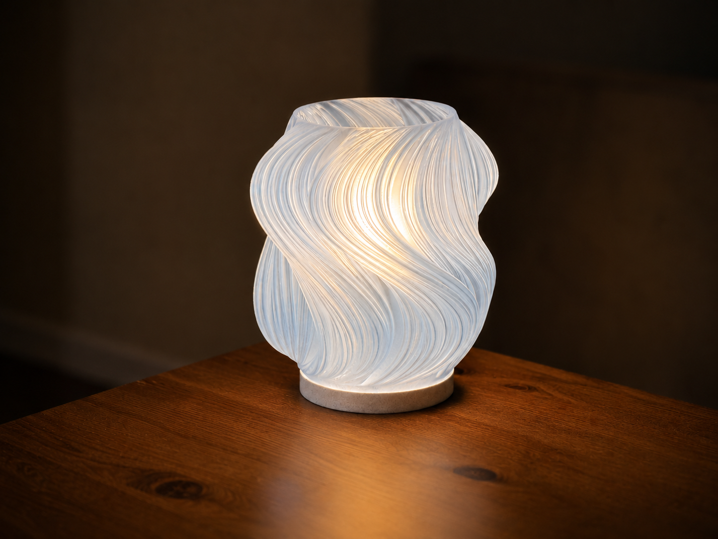 Brisa Lamp