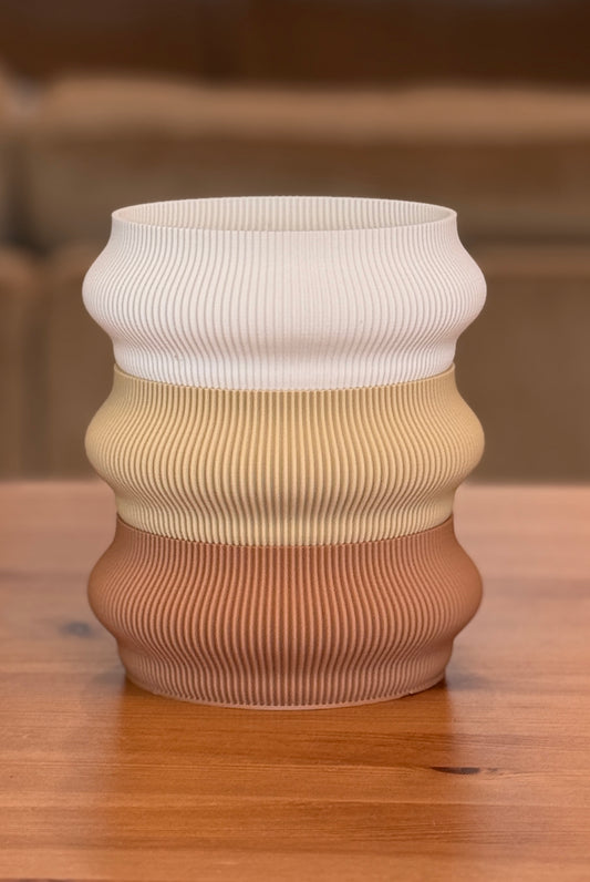 Isla Plate with modern sculptural design displayed as decorative décor