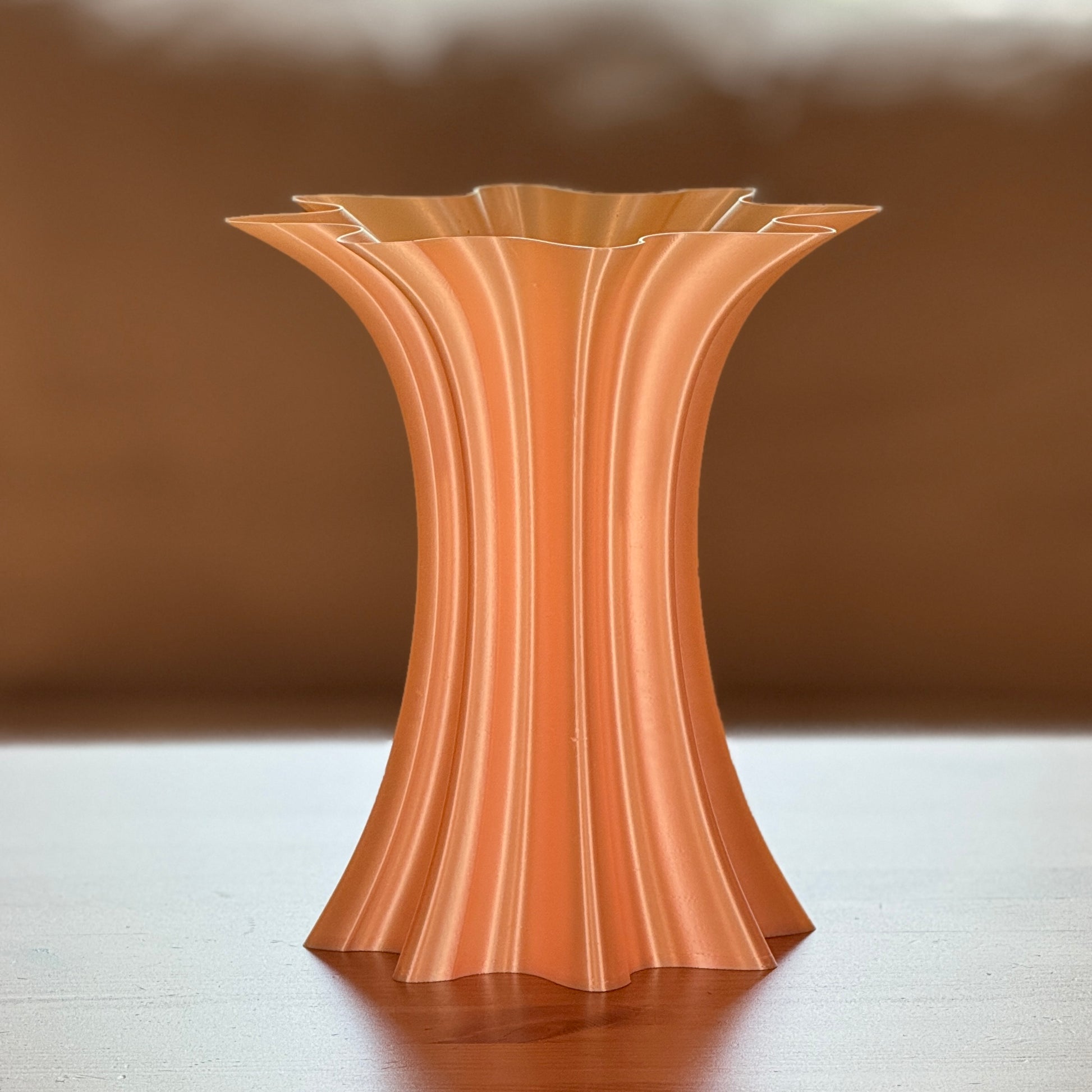 3D-printed Splash Vase featuring flowing curves and contemporary texture
